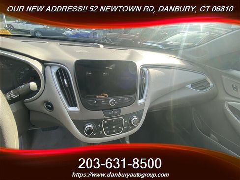 Used 2023 Chevrolet Malibu LT FWD image 12