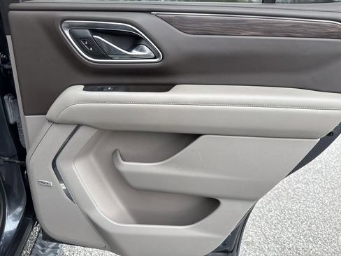 Used 2021 Chevrolet Tahoe Z71 w/ Z71 Signature Package image 16