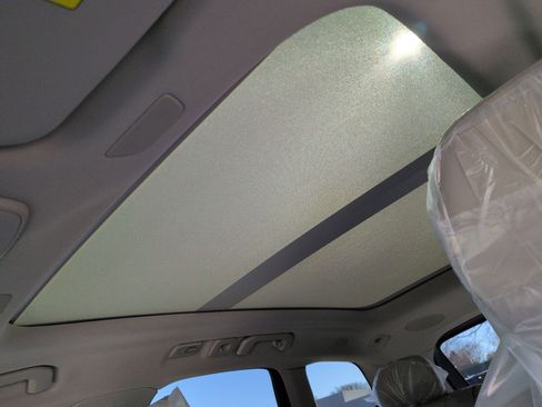 New 2026 Volvo XC60 T8 Ultra w/ Protection Package Premier image 12