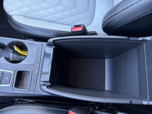 Used 2024 Ford Escape Platinum w/ Premium Technology Package image 39