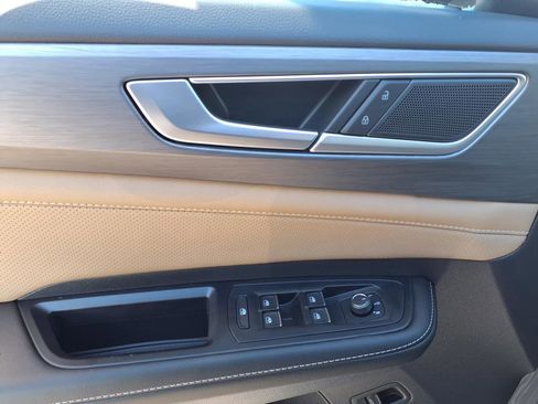 New 2026 Volkswagen Atlas Cross Sport SE image 9