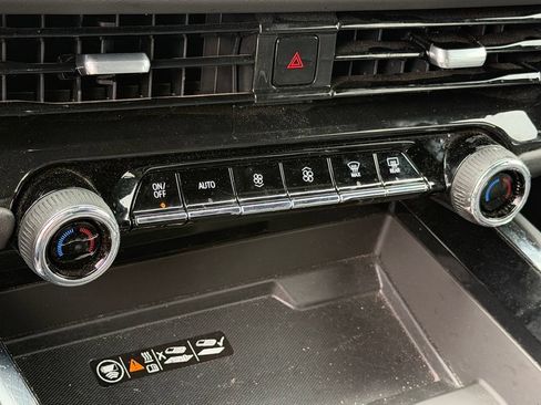 Used 2025 Chevrolet Tahoe Premier RWD image 21