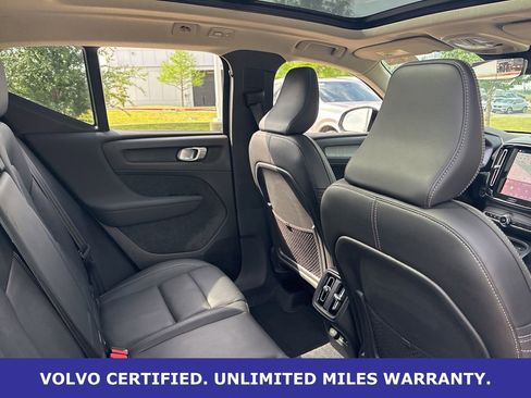 Certified 2025 Volvo XC40 B5 Plus AWD/4WD image 12