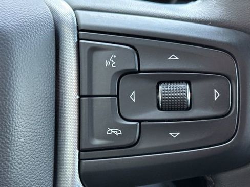 Used 2024 GMC Sierra 1500 SLT image 39