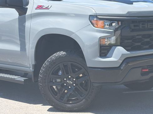 Used 2024 Chevrolet Silverado 1500 Custom Trail Boss AWD/4WD image 3