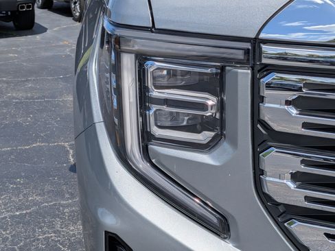 New 2026 GMC Sierra 1500 Denali w/ Denali Reserve Package AWD/4WD image 10