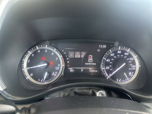 Used 2020 Toyota Highlander XLE AWD/4WD image 31