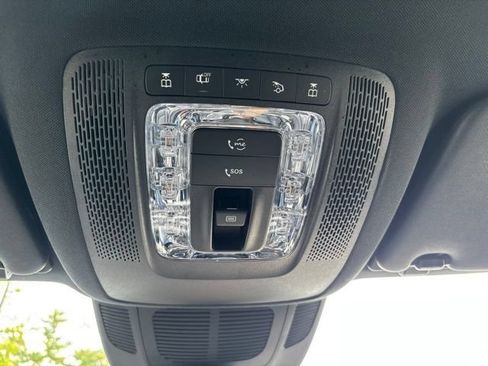 Used 2025 Mercedes-Benz GLS 450 4MATIC image 30