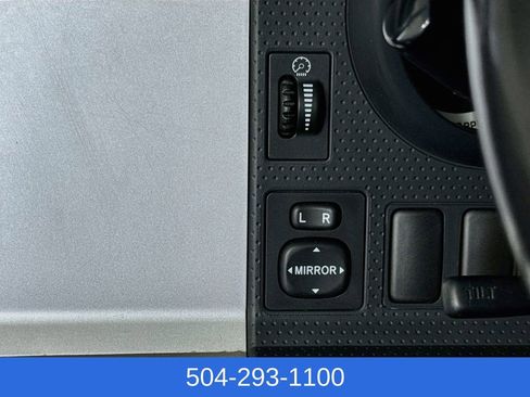 Used 2007 Toyota FJ Cruiser 4WD image 11