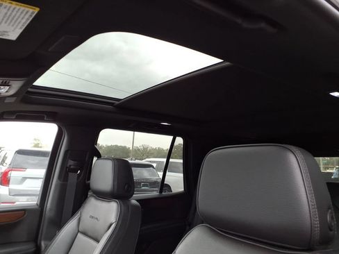 Used 2026 GMC Yukon Denali w/ Sun & Power Step Package AWD/4WD image 26