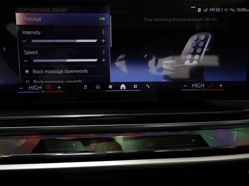 New 2026 BMW i7 xDrive60 w/ Executive Package image 13