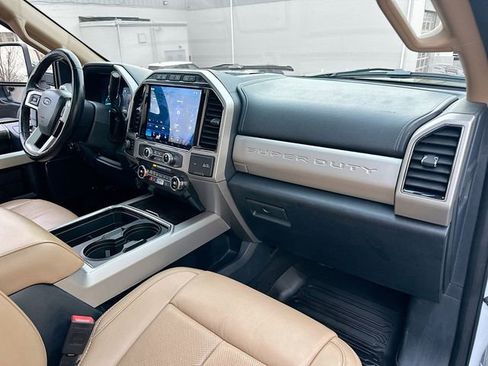 Certified 2022 Ford F350 Lariat w/ Lariat Ultimate Package image 12
