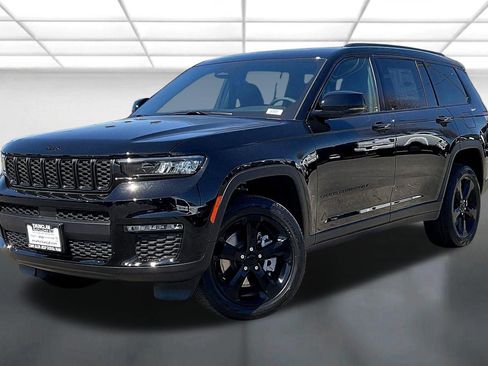 New 2025 Jeep Grand Cherokee L Limited w/ Black Appearance Package AWD/4WD image 2