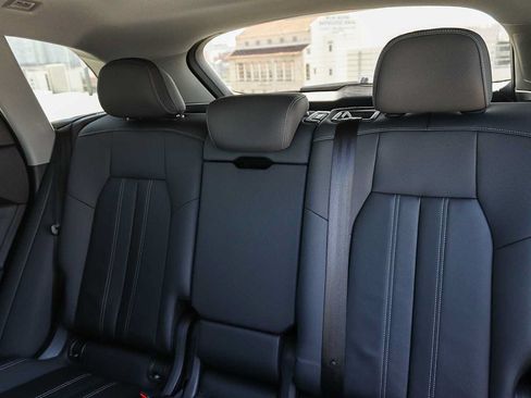 Used 2025 Audi Q5 Premium w/ Convenience Package AWD/4WD image 23