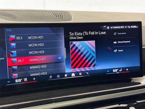 Used 2025 BMW X7 M60i w/ Executive Package AWD/4WD image 25