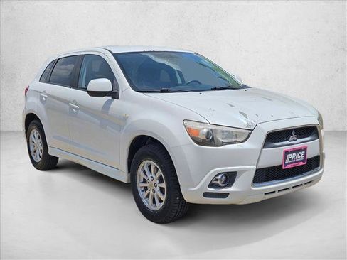 Used 2011 Mitsubishi Outlander Sport ES FWD image 3