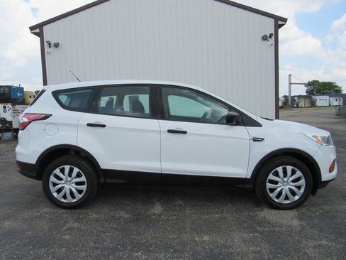 Used 2017 Ford Escape S FWD image 1