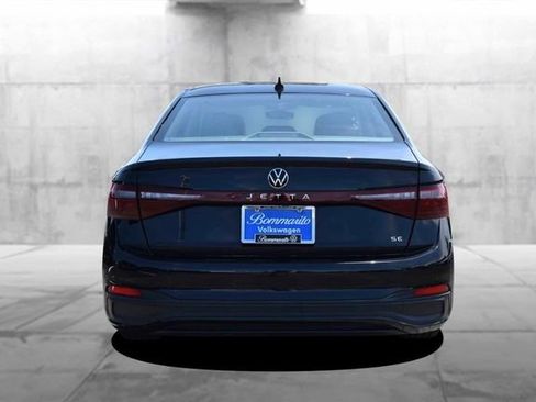 Certified 2025 Volkswagen Jetta SE w/ Black Wheel Package FWD image 6
