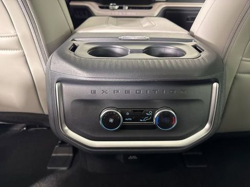 New 2025 Ford Expedition Active image 13
