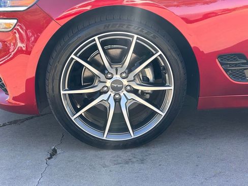 Used 2023 Genesis G70 2.0T image 8