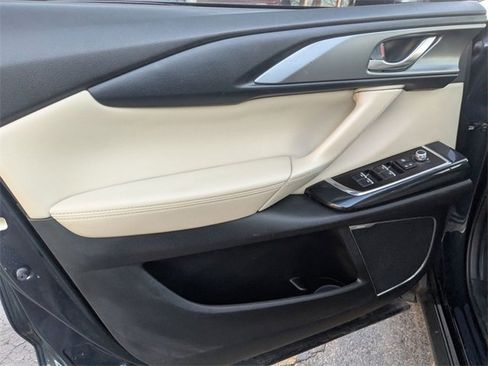 Used 2017 MAZDA CX-9 Touring image 13