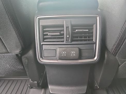 Used 2021 Subaru Forester Premium image 27