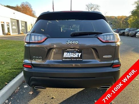 Certified 2022 Jeep Cherokee Latitude Lux w/ Sun & Sound Group image 7