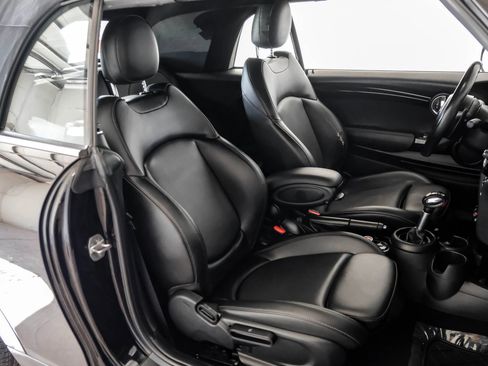 Used 2019 MINI Cooper S image 31