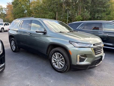 Used 2023 Chevrolet Traverse LT w/ LPO, Floor Liner Package image 3