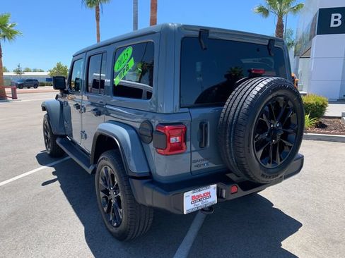 Used 2025 Jeep Wrangler Unlimited Sahara AWD/4WD image 9