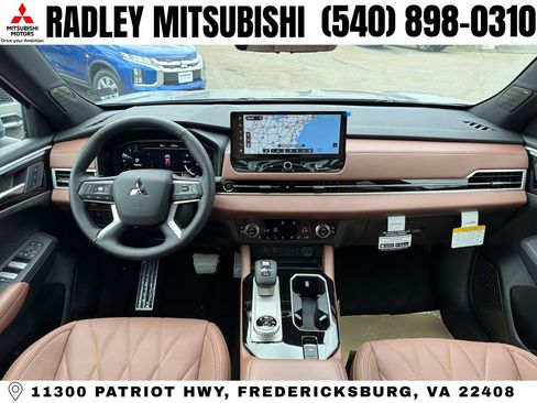 New 2026 Mitsubishi Outlander SEL image 13