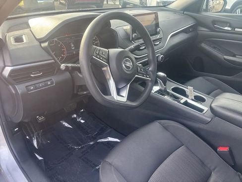 Used 2022 Nissan Altima 2.5 SV image 21