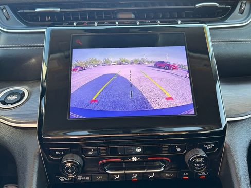 Used 2021 Jeep Grand Cherokee L Limited image 26