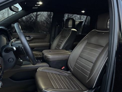Used 2025 GMC Yukon Denali Ultimate image 14