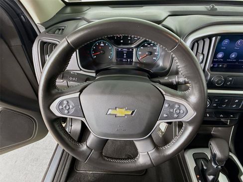 Used 2022 Chevrolet Colorado LT w/ LT Convenience Package image 13