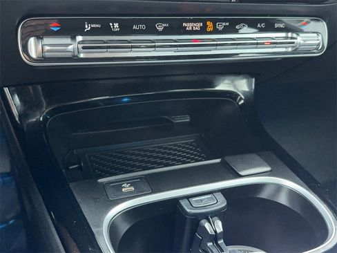 Used 2025 Mercedes-Benz CLA 250 image 30