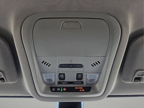 Used 2021 GMC Acadia SLT w/ Elevation Edition FWD image 20