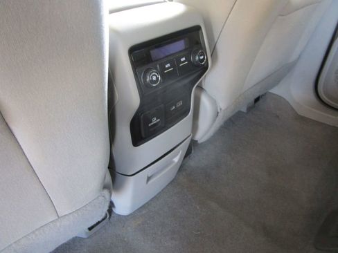 Used 2021 GMC Acadia SLE w/ Driver Convenience Package image 20