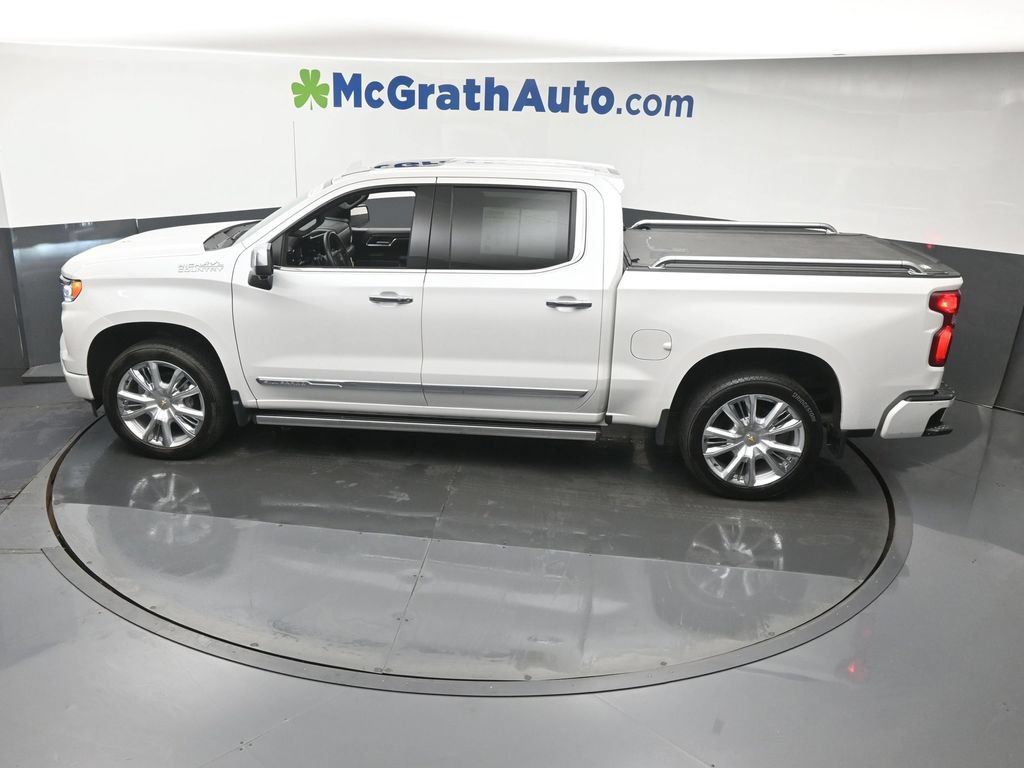 Used 2024 Chevrolet Silverado 1500 High Country w/ High Country Premium Package AWD/4WD image 24