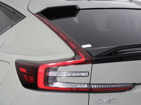 Certified 2023 Volvo C40 P8 Recharge Ultimate AWD/4WD image 18