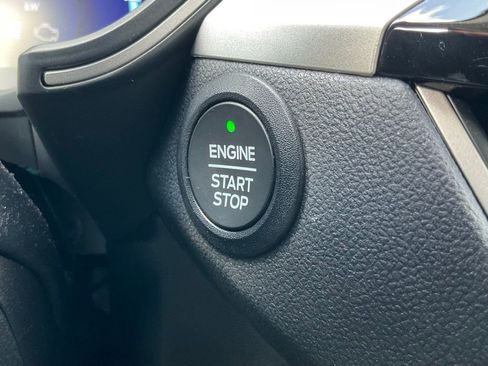 Used 2022 Ford Escape SEL w/ Technology Package image 22