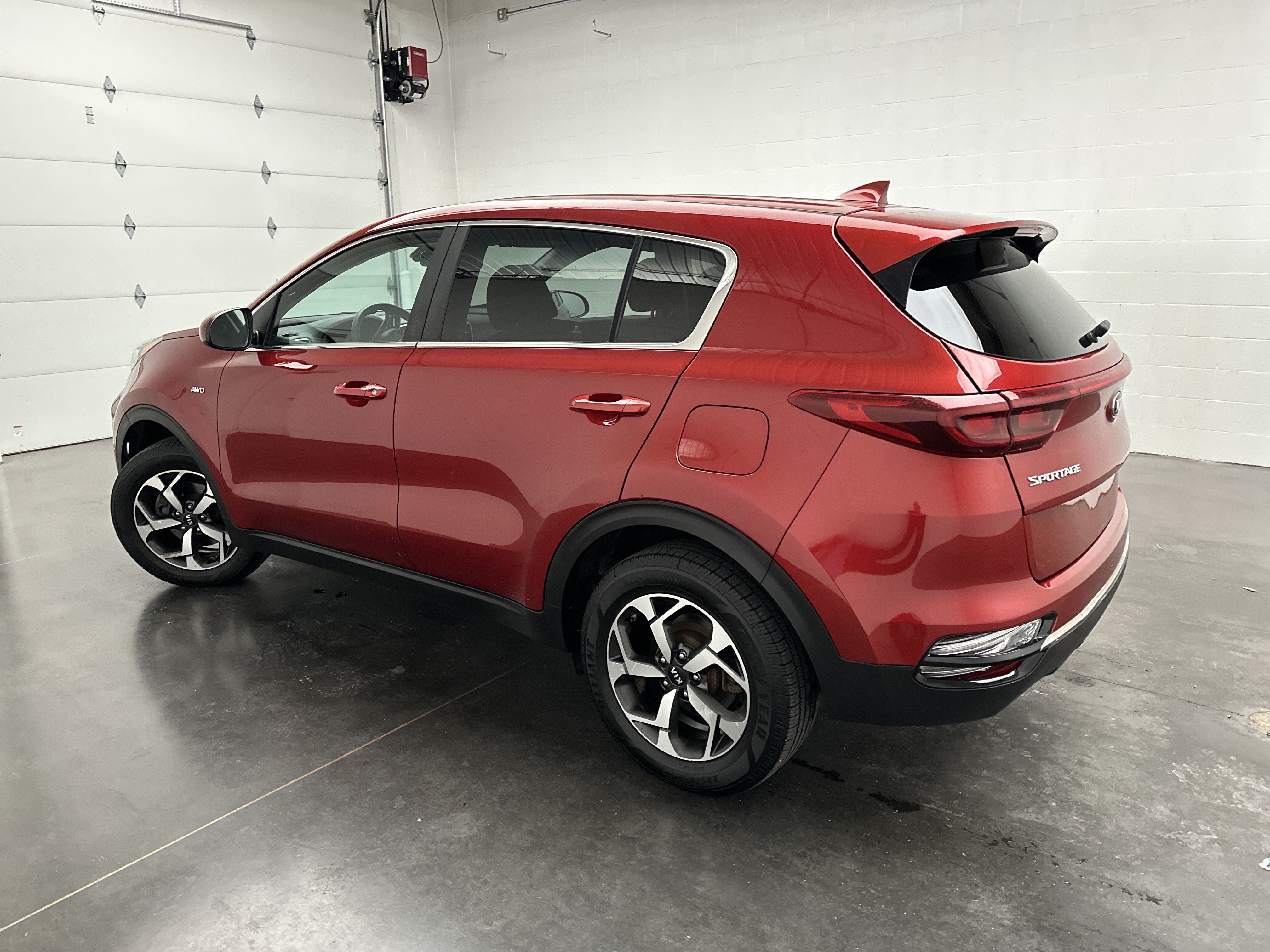 Used 2020 Kia Sportage LX AWD/4WD image 6