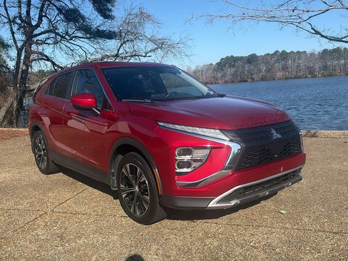 Used 2022 Mitsubishi Eclipse Cross SE image 1