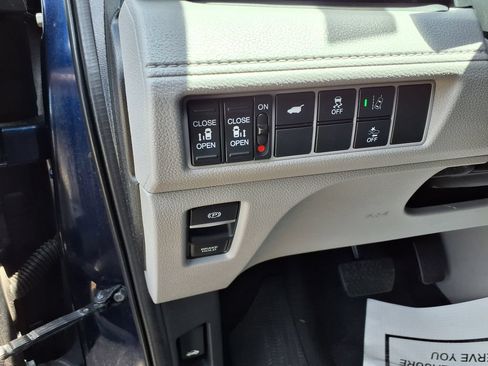 Used 2019 Honda Odyssey EX-L image 21