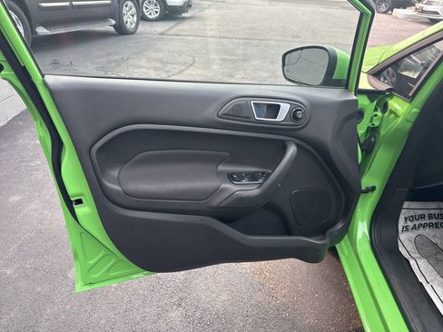 Used 2014 Ford Fiesta SE w/ Equipment Group 201A FWD image 14