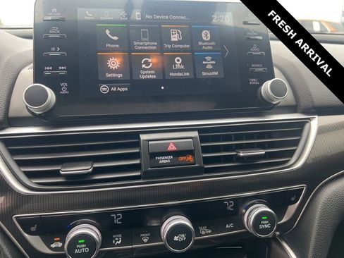 Used 2018 Honda Accord Sport image 14