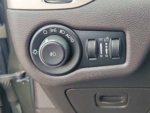 Used 2015 Jeep Cherokee Trailhawk w/ Trailer Tow Group image 20