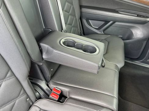 Used 2025 Volkswagen Atlas SE FWD image 51