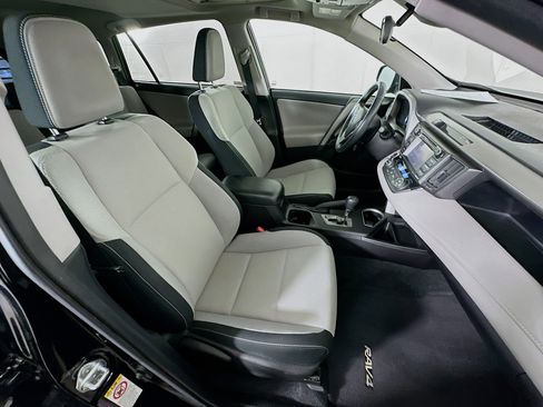 Used 2018 Toyota RAV4 XLE image 30