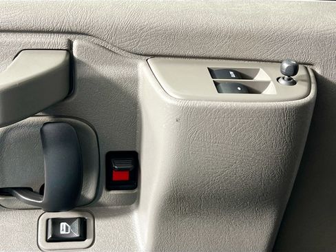 Used 2019 Chevrolet Express 2500 w/ Driver Convenience Package image 16